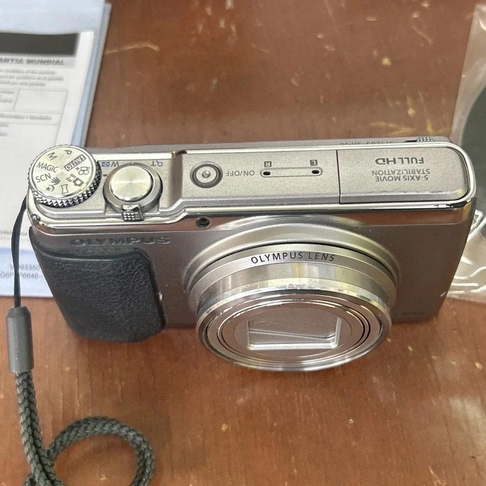 OLYMPUS STYLUS SH-50 16MP 24x Zoom Digital Camera silver Japan
